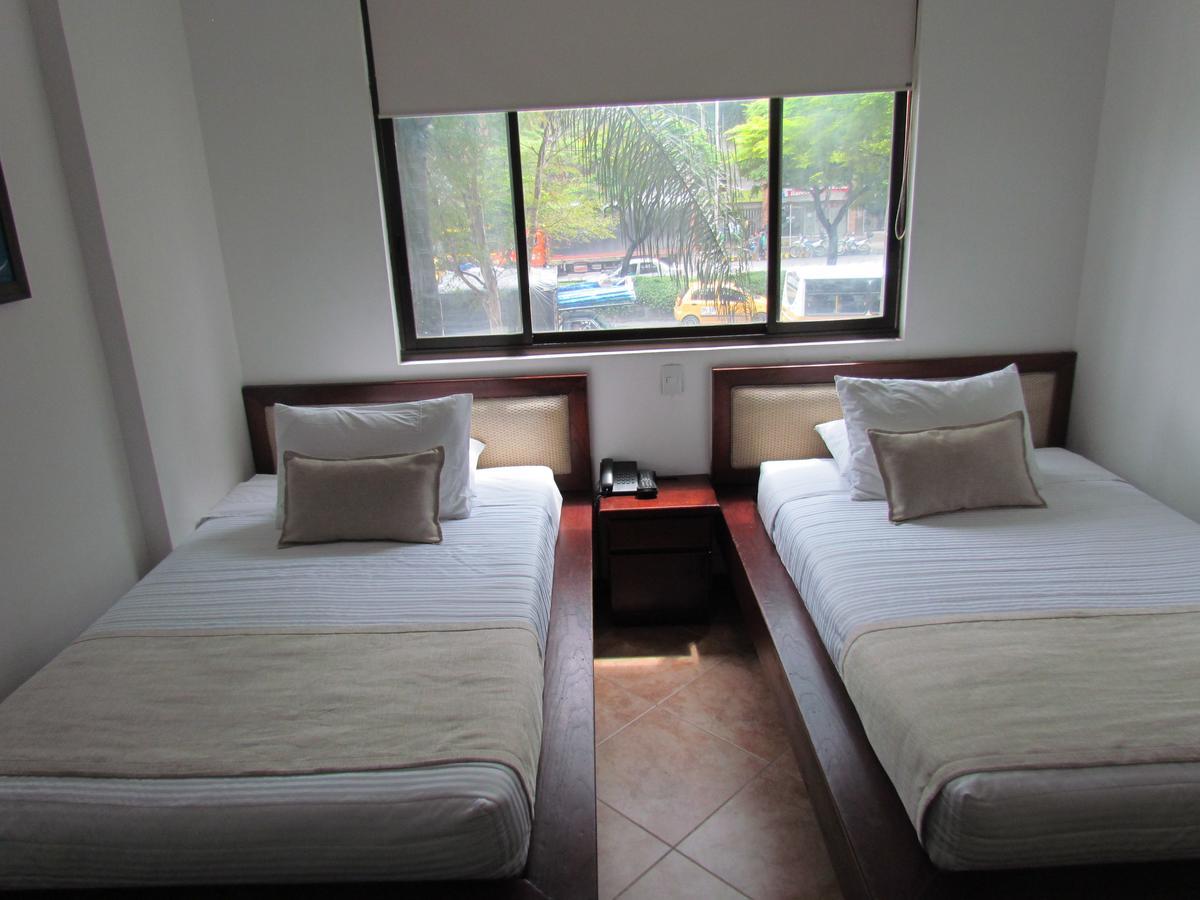 Hotel Plaza Mayor Medellín Zewnętrze zdjęcie