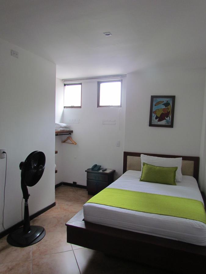 Hotel Plaza Mayor Medellín Zewnętrze zdjęcie
